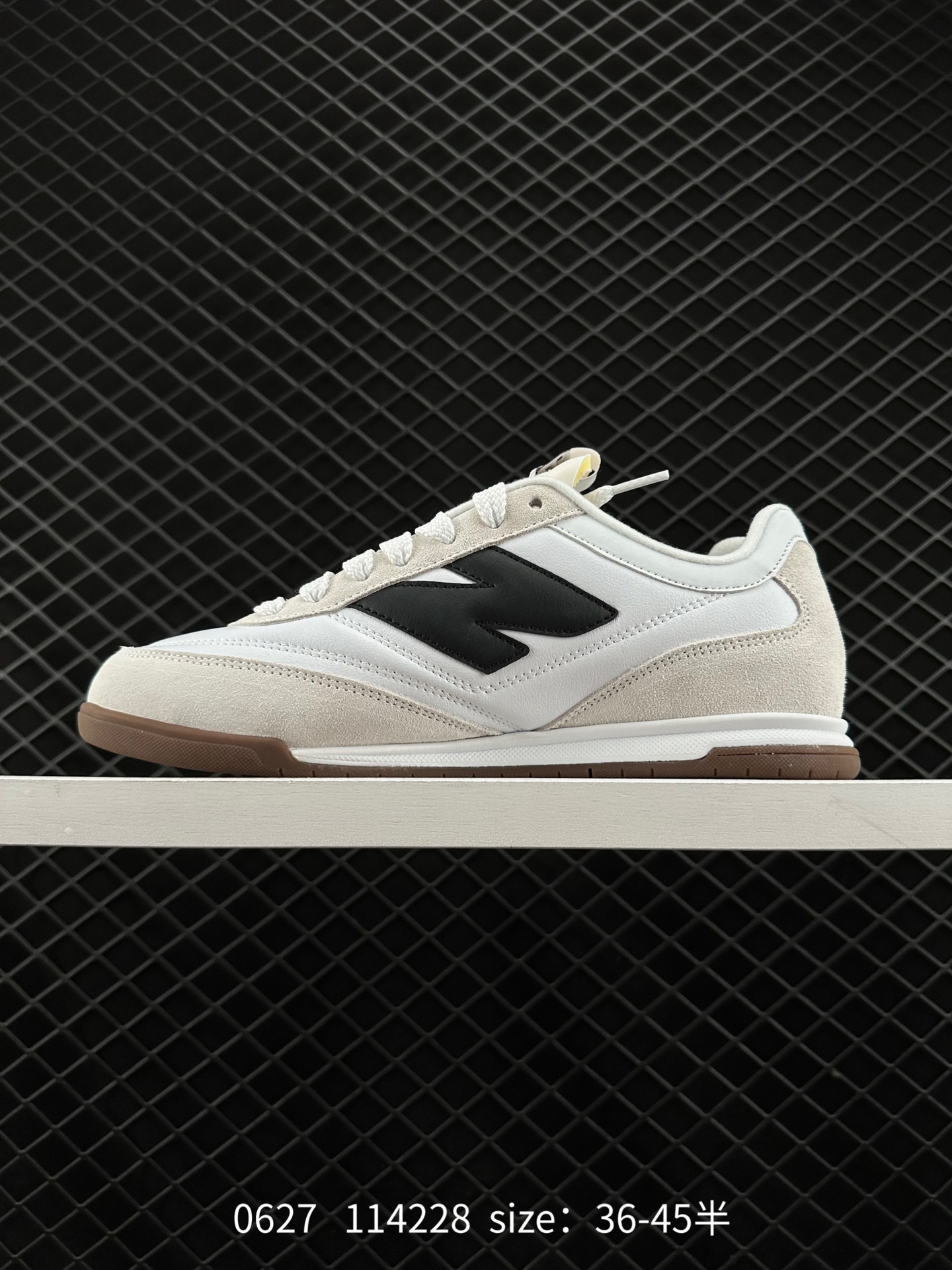 New Balance URC42